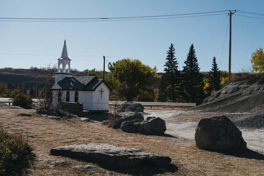 1 Day Drumheller Tour: Calgary to Hoodoos Dinosaurs Badlands - Horseshoe Canyon closes the scenic loop