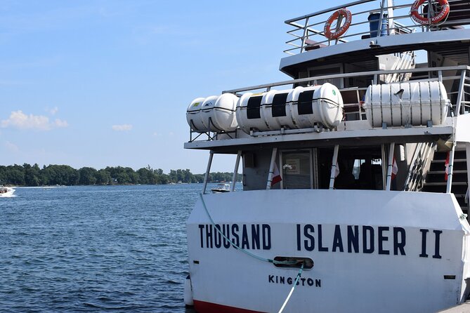 1-Hour 1000 Islands Cruise from Gananoque - What the boat provides during the hour