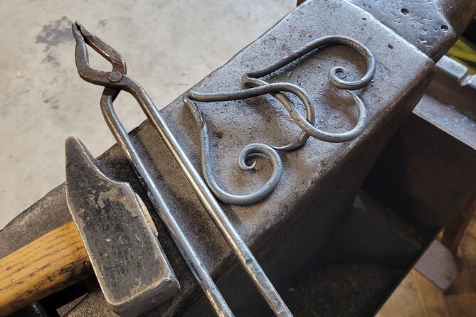 2 Hour Blacksmithing Experience in Niagara (Craft Class/Activity) - Safety first, with hot iron and real tools
