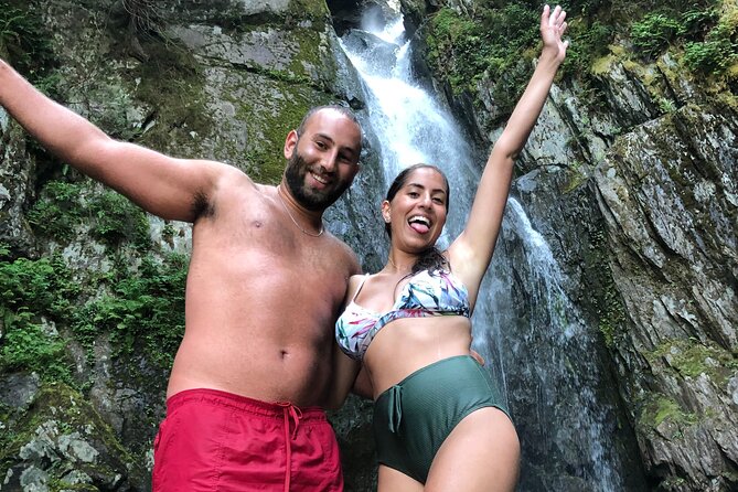 2 Hour Chartered Boat Tour from Deep Cove North Vancouver - Granite Falls, Silver Falls, and the secret cave