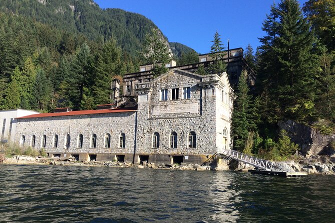 2 Hour Chartered Boat Tour from Deep Cove North Vancouver - Off-grid communities and a less polished shoreline