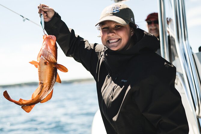 2 Hour Fishing Experience in Halifax - Fishing near Georges Island and the harbor mouth