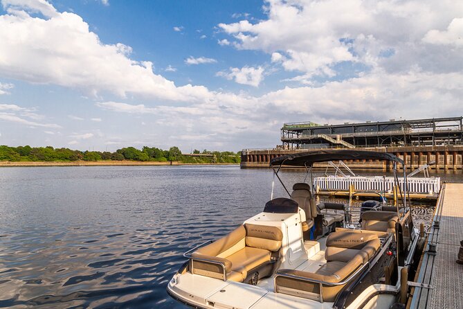 2-Hour Private Montreal Boat Cruise - What this private Montreal cruise is really like
