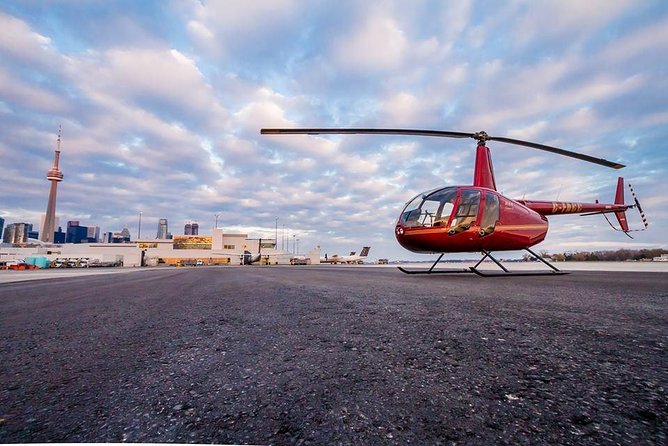 20 km Helicopter Tour over Toronto - Starting at Billy Bishop Toronto City Airport