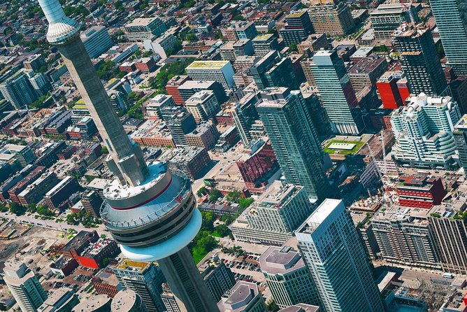 20 km Helicopter Tour over Toronto - CN Tower and downtown Toronto