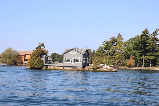 3 Day and 2 Night Tour: Toronto, 1000 Islands, and Niagara Falls - Who should book this Montreal to Ontario tour?