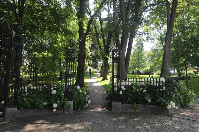 3 different tours to choose from - A closer look at Saint John’s stories