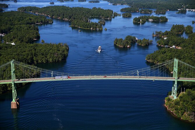 3-Hour 1000 Islands Cruise from Gananoque with views of Boldt Castle - The 1000 Islands Tower and wide river views
