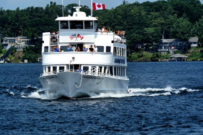 3-Hour 1000 Islands Cruise from Gananoque with views of Boldt Castle - Seating, food, and the practical side of three hours