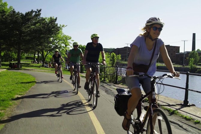3 Hour Montreal City Bike Tour with Wine or Beer (AM & PM) - Choosing between the 14-kilometre and 20-kilometre routes