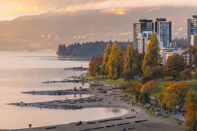 3 hours Private Vancouver Tour-from YVR Airport or Cruise Port - Granville Island gives you room to choose