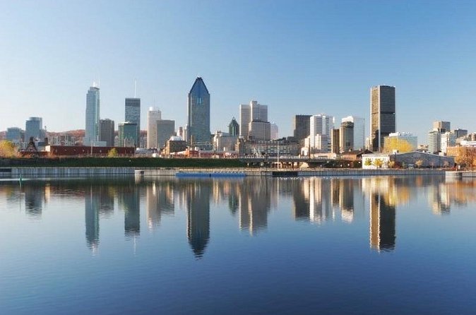 3h Boat Safari - Montreal’s Nature and Iconic Attractions Tour - The dock is the weakest part of the experience