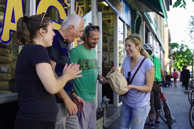 3Hr Montreal Architecture Bike Tour with regular or E-bikes Beer & wine included - How Much Riding Versus Talking?