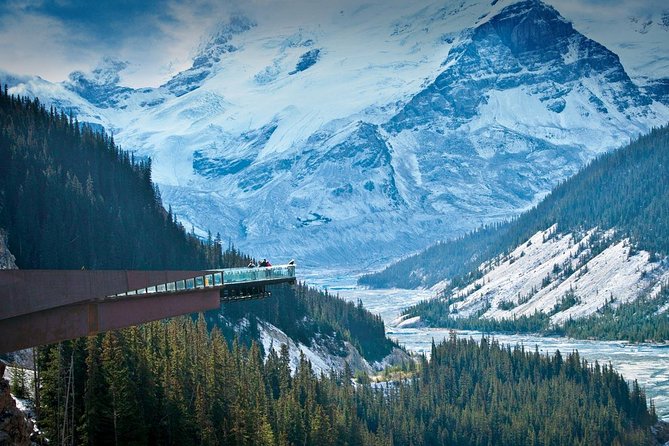 4-Day Authentic Jasper and Columbia Icefield Tour Package - Why the $976.22 price can make sense