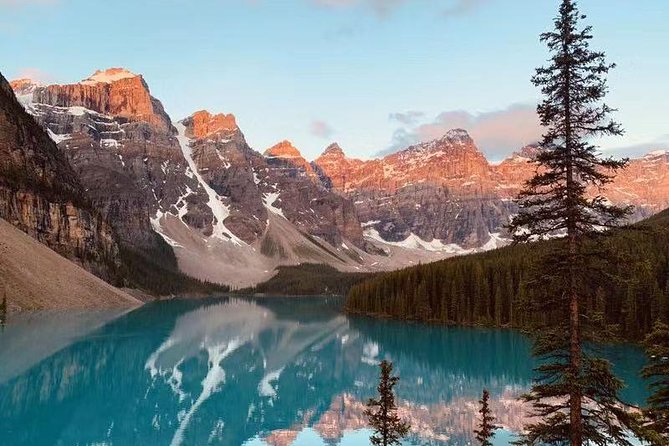 4-Day Banff, Lake Louise, Jasper, Icefield Packaged Tour - Day 3 around Maligne Lake: water, rock, and a disappearing river