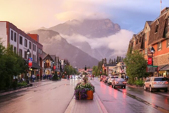 4-Day Rockies Discovery Tour Package, Banff, Jasper, and Yoho - Day 1: Banff viewpoints, waterfalls, and Johnston Canyon