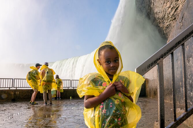4-Hour Niagara Falls Boat Tour, Lunch & Maple Syrup Tasting - Along the Niagara Parkway to the Floral Clock