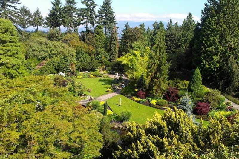 4-Hour Private Tour of Vancouver's Gardens - VanDusen Botanical Garden’s 22 hectares