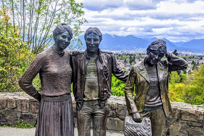 4 Unforgettable Hours in Vancouver - English Bay, public art, and the Burrard Bridge