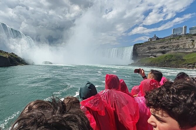 4hr Niagara Falls Canada Tour includes the Boat and tunnels - The real value of $146.77 per person