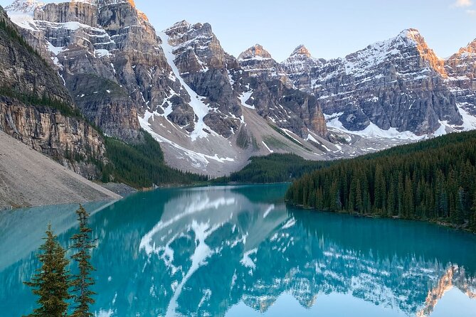 5 Day Canadian Rockies, Banff, Lake Louise, Moraine Lake, Jasper - Day 1: Arriving through Calgary International Airport