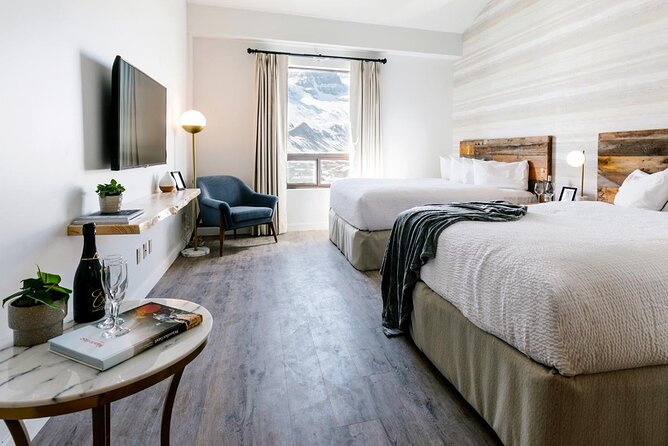 5 Day Rockies Mountains and Glaciers Tour, Icefield Parkway Hotel - Calgary pickup makes the first day simple