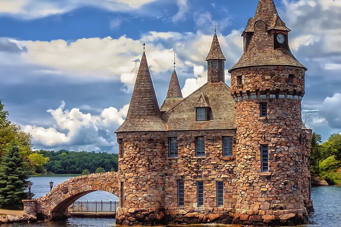 5-Hour 1000 Islands Boldt Castle Stopover Cruise from Gananoque - Inside the castle and around the grounds