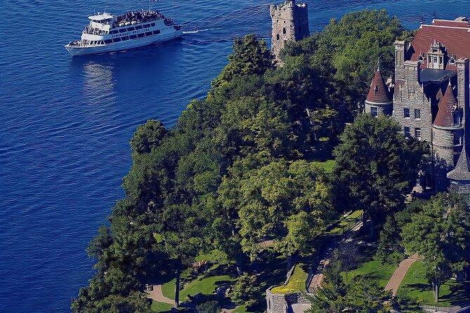 5-Hour 1000 Islands Boldt Castle Stopover Cruise from Gananoque - Zavikon Island and the shortest international bridge