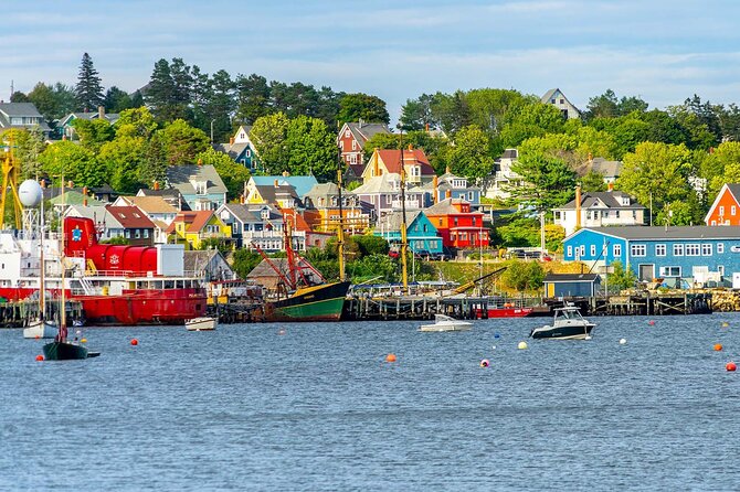 5 Hours Peggys Cove,Mahone Bay, Lunenburg Tour - Five useful things to know before booking