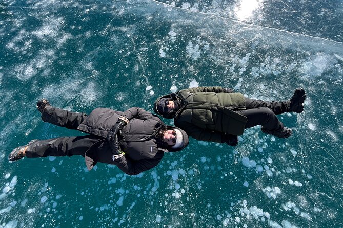 Abraham Ice Bubble/Sunwapta Falls,Snowshoeing,Icefield, Bow&Peyto - Abraham Lake’s frozen bubbles