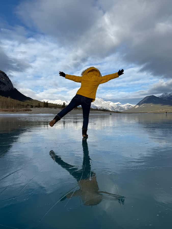 Abraham IceBubble/Sunwapta, Athabasca Falls, Peyto, Bow Lake - What this winter tour is really offering