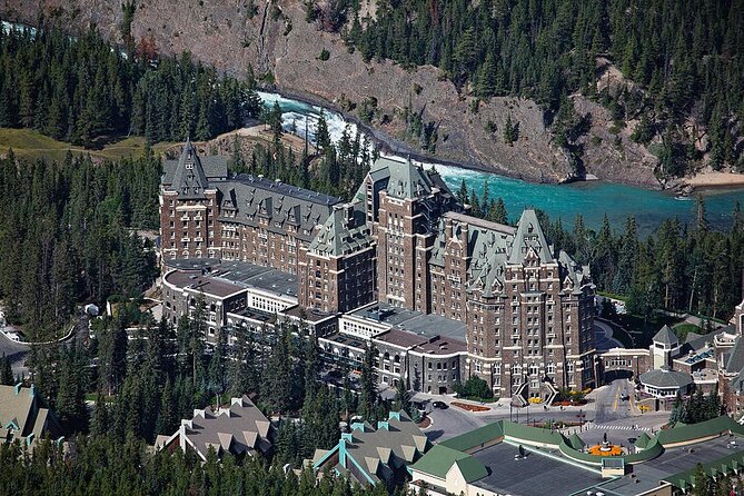 Airport Shuttle: Banff <---> Calgary - Key points to know before booking