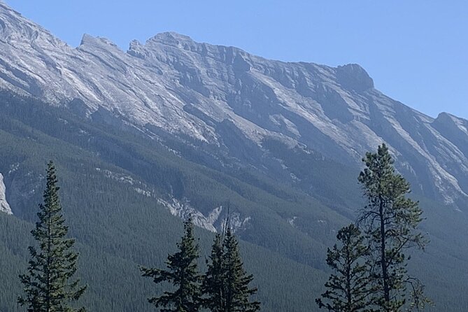 Airport Shuttle: Banff <---> Calgary - From Banff hotels to Calgary Airport