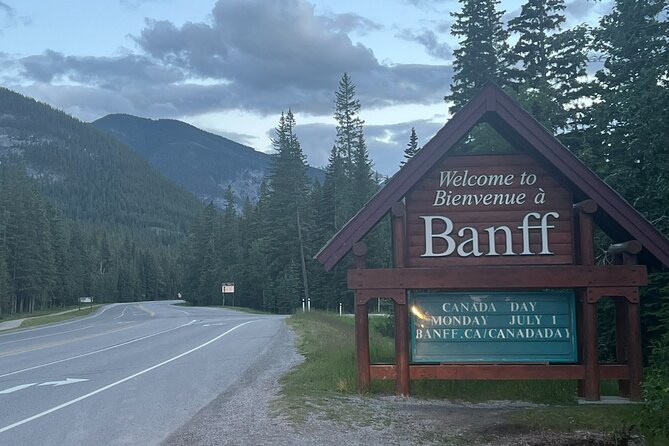 Airport Shuttle: Banff <---> Calgary - The Banff pickup and airport drop-off