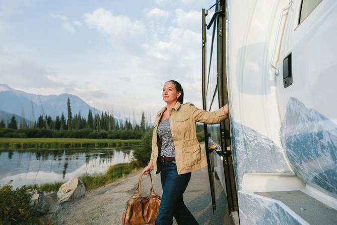 Alberta Transfer: Banff, Jasper, Lake Louise, Calgary - Lake Louise and Canmore connections