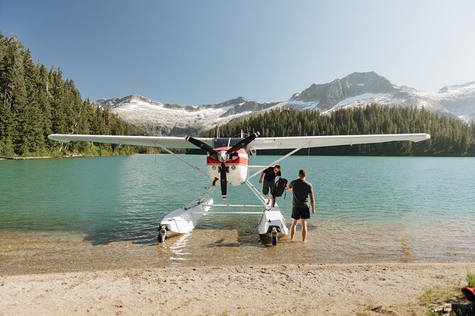 Alpine Lake Flightseeing Experience from Squamish - Taking off from Squamish Airport