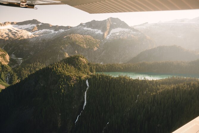 Alpine Lake Flightseeing Experience from Squamish - What to do during the lake stop