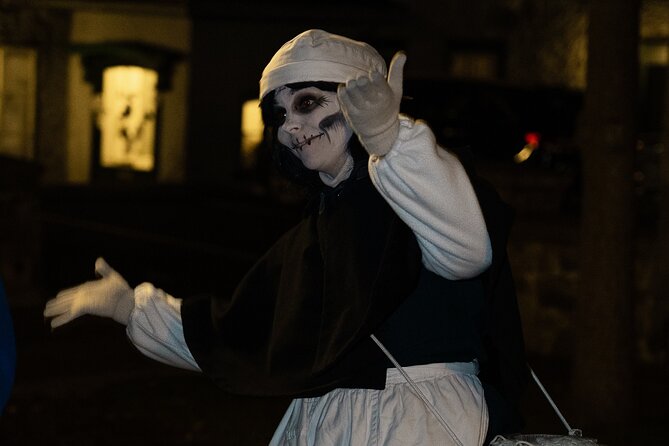 Animated Crime Walking Tour in Old Quebec - Why the guides make or break the evening