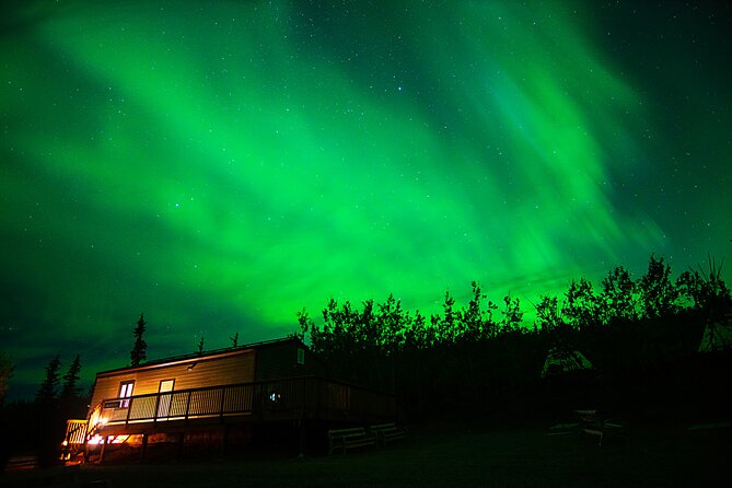 Arctic Day: Aurora Viewing Tour | late night - Arriving at the remote AuroraCentre