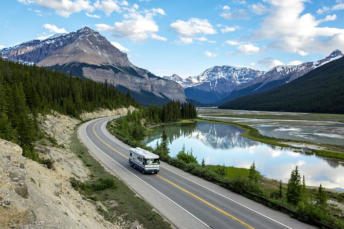 Athabasca Glacier Snow Trip from Banff - Bow Lake and the mountain picnic