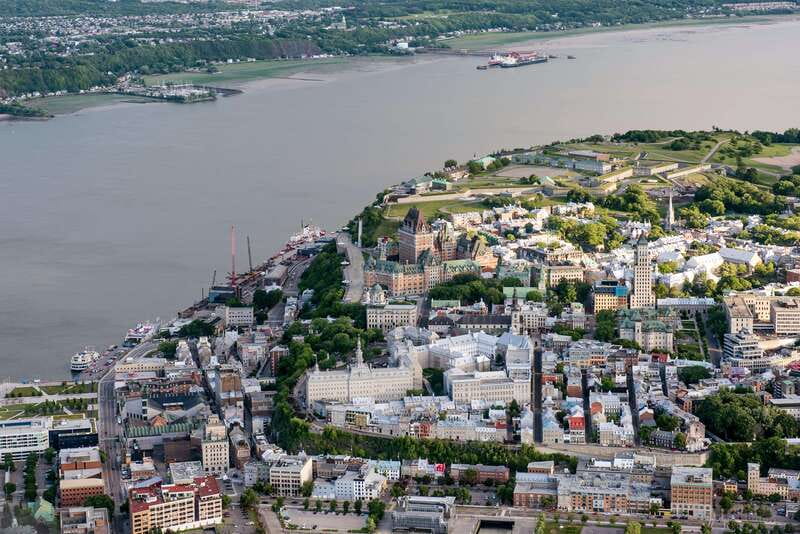Attitude-Helicopter: Helicopter tour of Quebec City - Key points at a glance