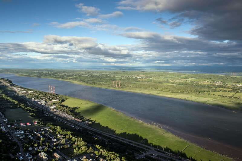 Attitude-Helicopter: Helicopter tour of Quebec City - Why a helicopter is a fine way to see Quebec City