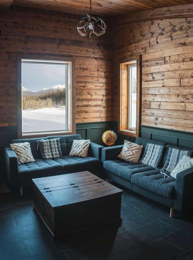 Aurora Lounge: Aurora Viewing Cabin & Bar - Stepping outside for the fire and the sky