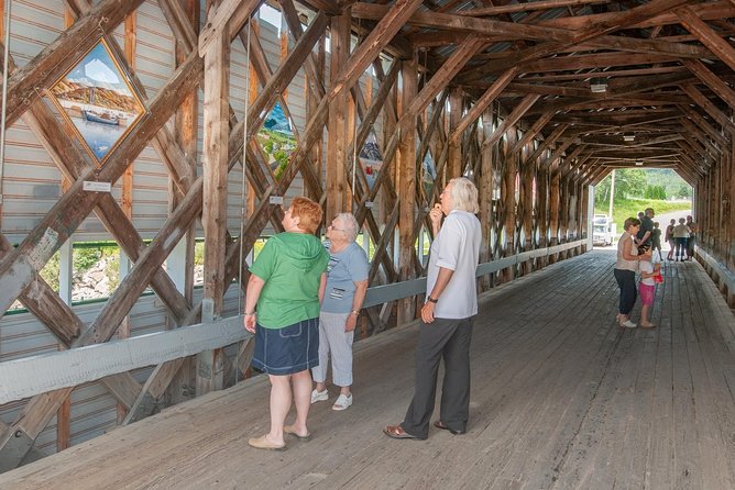 Back Country of the Fjord and the National Park - L’Anse-Saint-Jean’s covered bridge and Rue du Faubourg