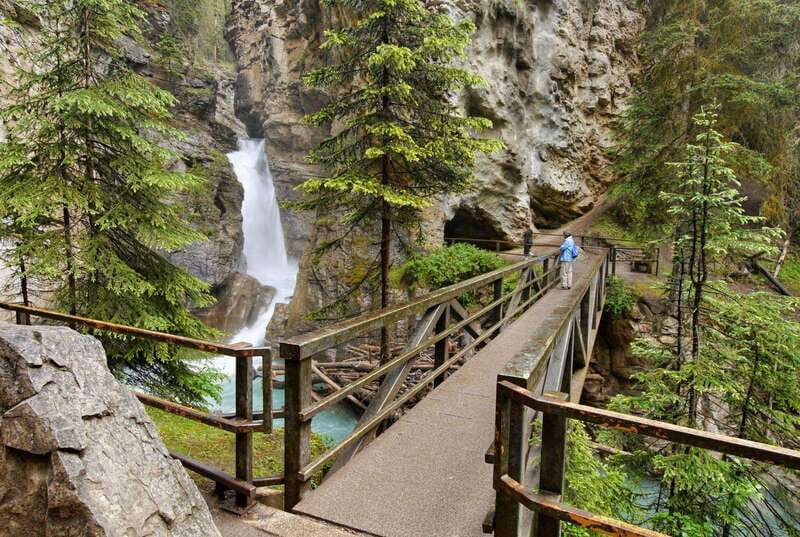 Banff: 4-Hour E-Bike and Walking Tour in Johnston Canyon - The Bow Valley Parkway and its traffic