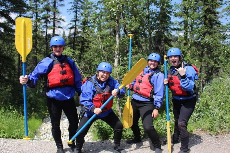Banff: Afternoon Kananaskis River Whitewater Rafting Tour - The guides make the trip work