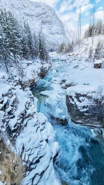 Banff & Canmore: Lake Louise & Marble Canyon - Flexible booking lowers the risk