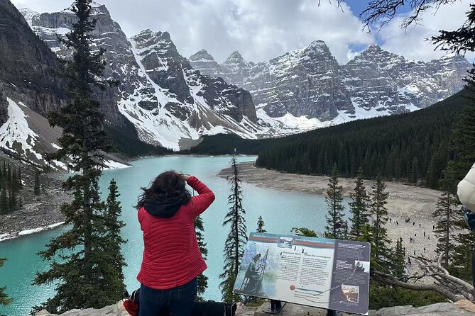 Banff/Canmore: Moraine Lake and Lake Louise Shuttle-90m each lake - Why this shuttle makes sense in Banff