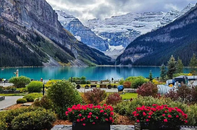 Banff/Canmore: Moraine Lake and Lake Louise Shuttle-90m each lake - Pickup details that deserve your attention