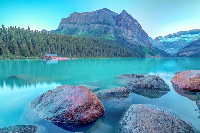 Banff/Canmore: Moraine Lake & Lake Louise Combo Tour - Guide style, language, and group atmosphere